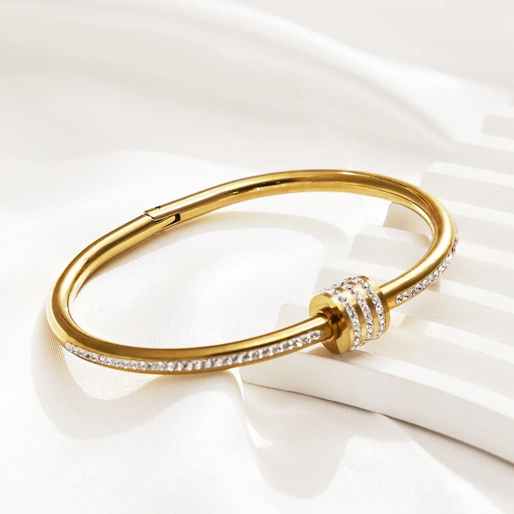 The Wrap me Bangle