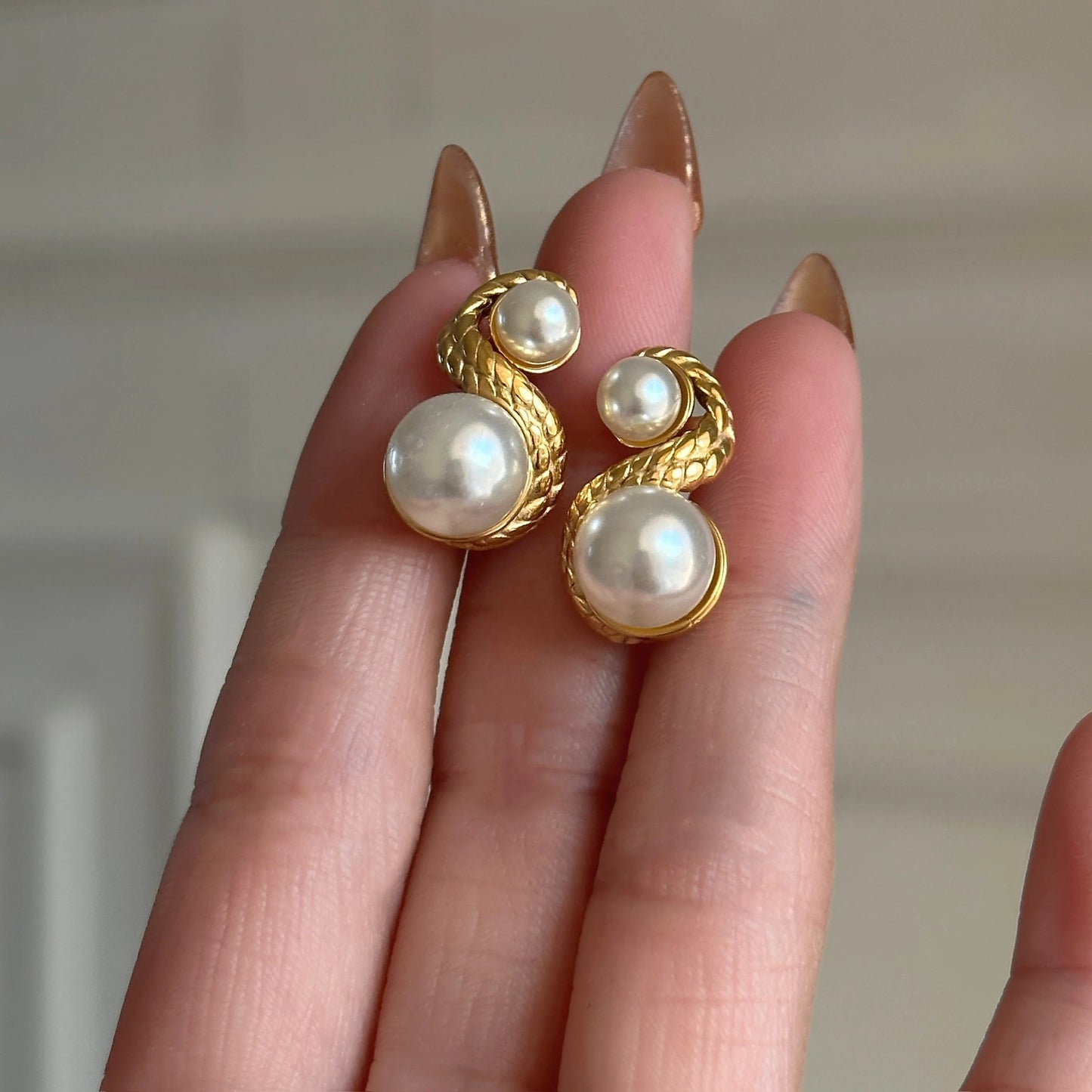 Pearls earrings