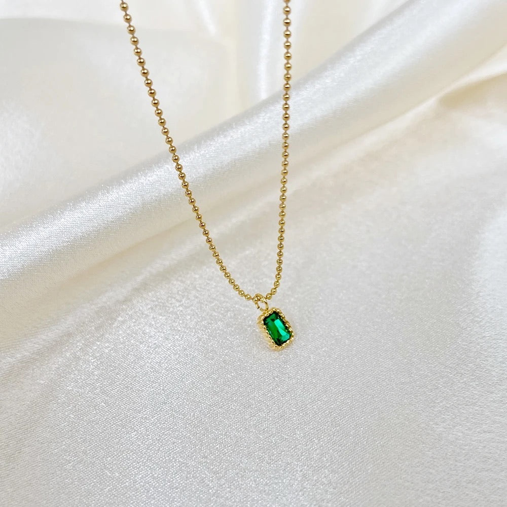 The Green necklace