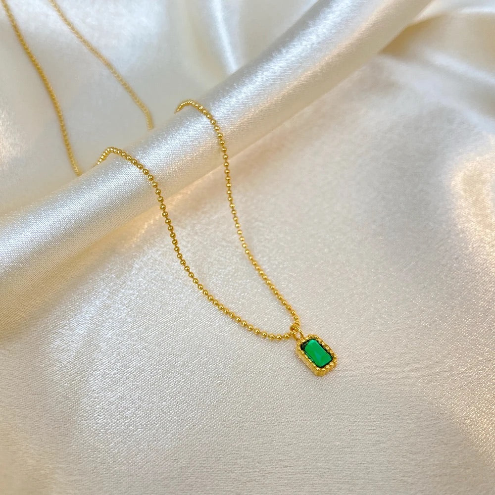 The Green necklace