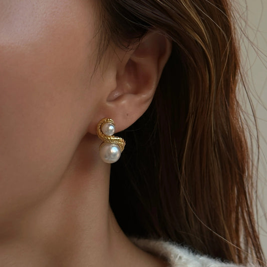 Pearls earrings